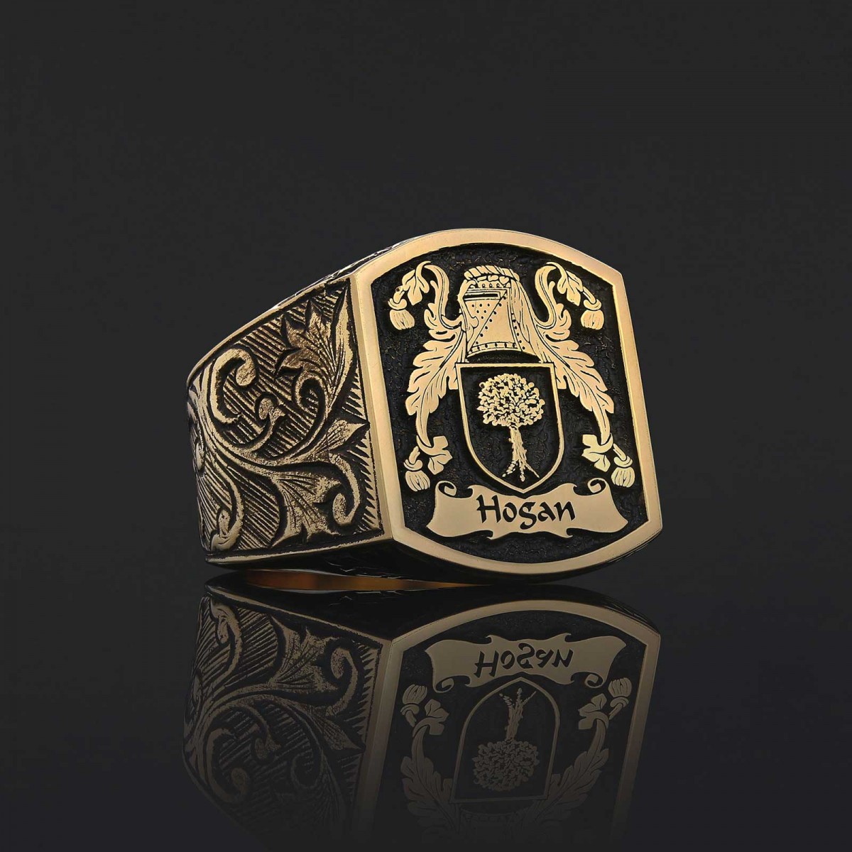 Celtic Design Family Ring, Personalized Heritage Crest Ring