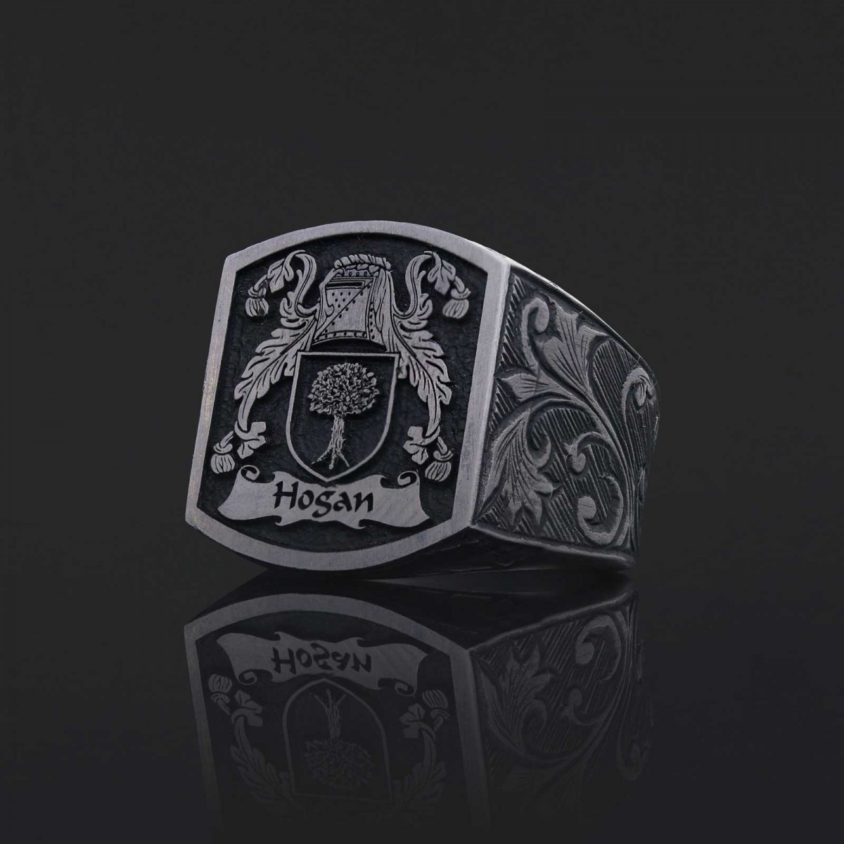 Celtic Design Family Ring, Personalized Heritage Crest Ring