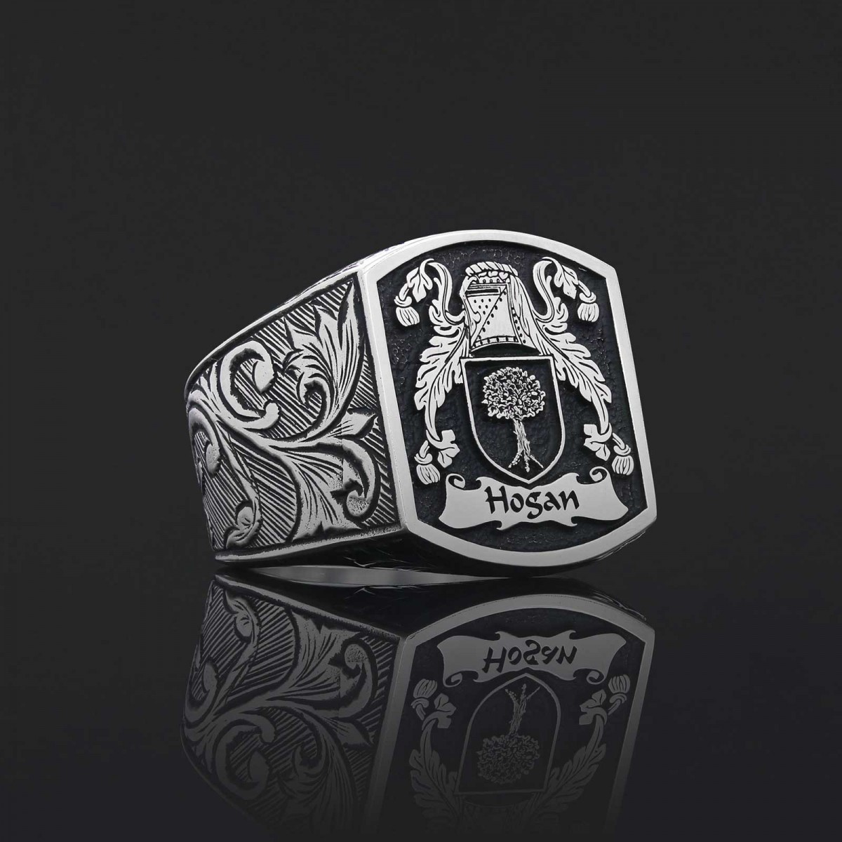 Celtic Design Family Ring, Personalized Heritage Crest Ring