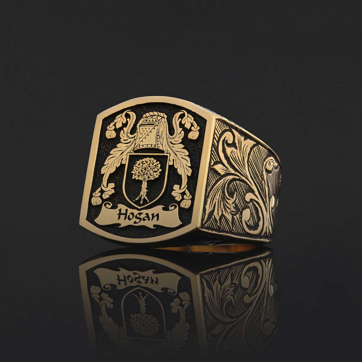Celtic Design Family Ring, Personalized Heritage Crest Ring