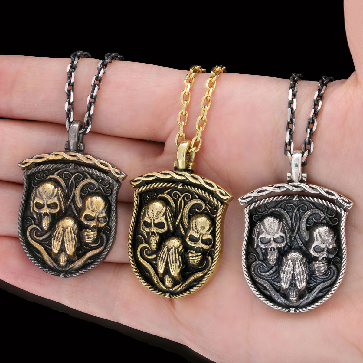 Pendant I Do Not See Nor Hear Nor Speak