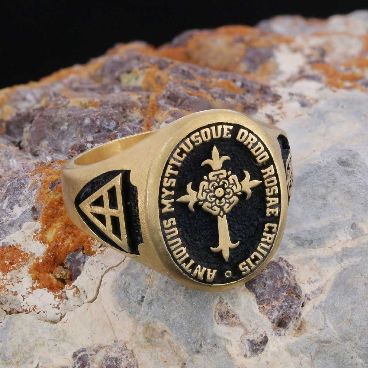 Personalized Rosae Crucis Ring, A Sacred and Symbolic Accessory