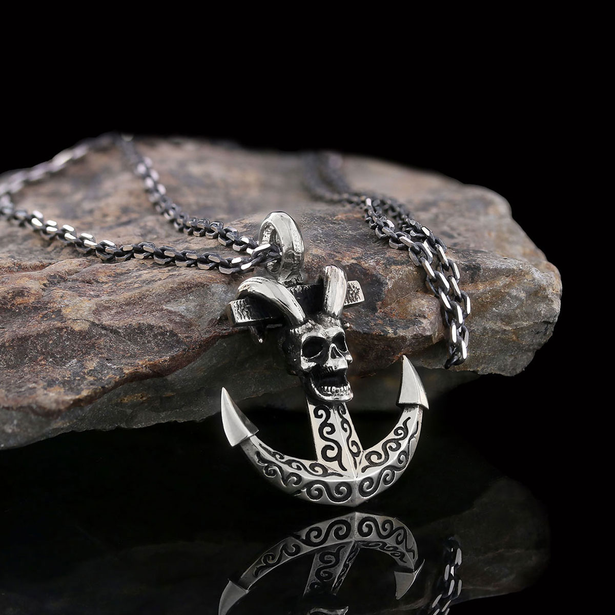 Personalized Skull Shaped Engraved Anchor Necklace