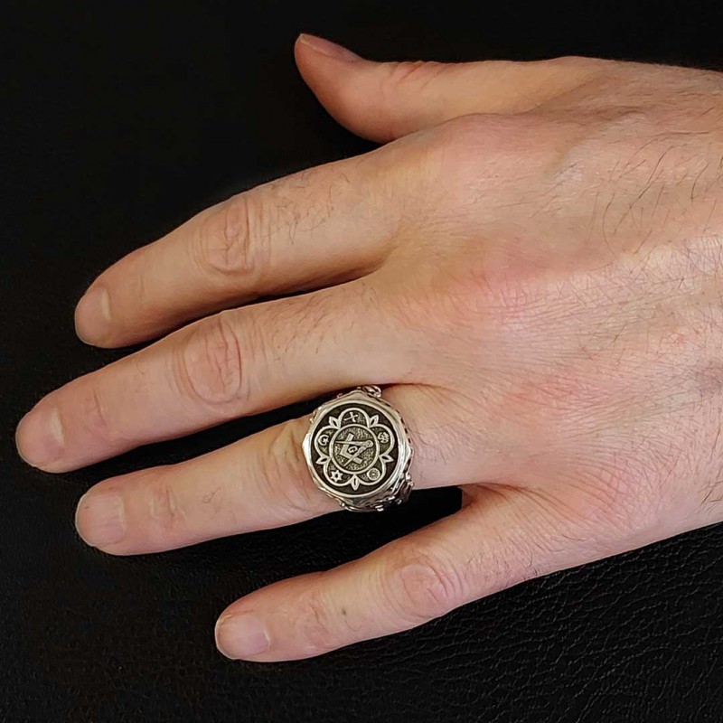 Round Special Design Handmade Silver Men Masonic Ring