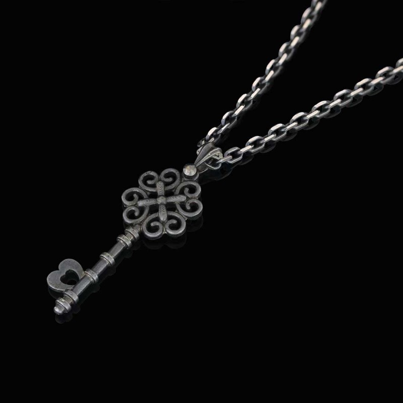 Special Motif Key Necklace