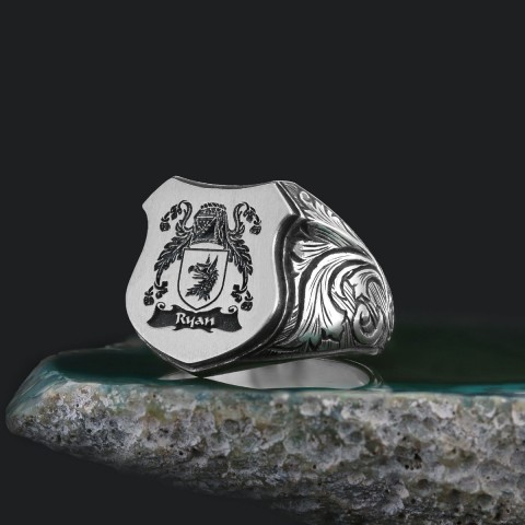 925 Sterling Silver Celtic Design Engraved Family Ring