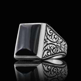 925 Sterling Silver Ring With Motif Stone