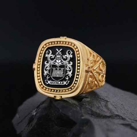 Custom Family Crest Ring, Personalized Family Crest Ring, Family Coat of Arms Ring