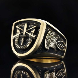De Oppresso Liber Ring