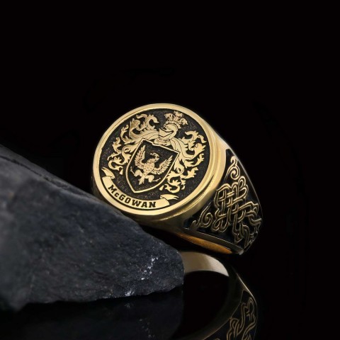 Family Coat of Arms Ring, Personalized Round Family Ring