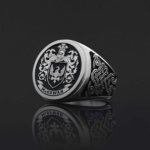 Family Coat of Arms Ring, Personalized Round Family Ring