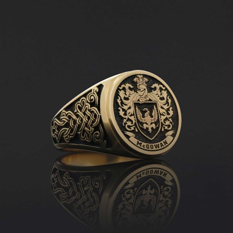 Family Coat of Arms Ring, Personalized Round Family Ring