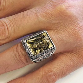 Jesus Frame Ring