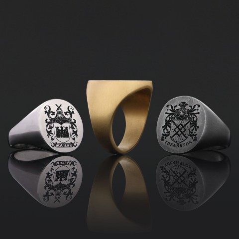 Oval Engraved Family Crest Ring, Personalized Oval Family Crest Ring