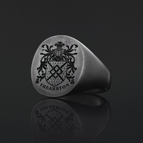 Oval Engraved Family Crest Ring, Personalized Oval Family Crest Ring