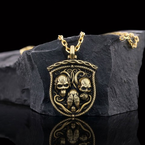 Pendant I Do Not See Nor Hear Nor Speak