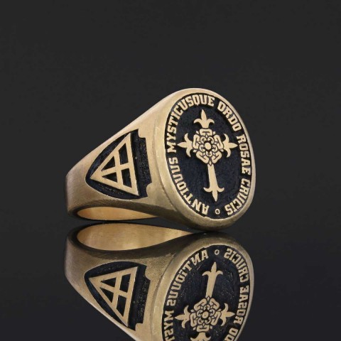 Personalized Rosae Crucis Ring, A Sacred and Symbolic Accessory