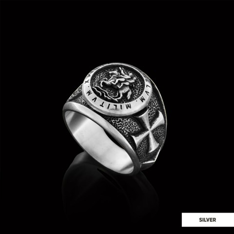 Round Silver Masonic Ring,  Celestial Mason Ring, Stylish and Meaningful Jewelry with Masonic Seal Detail