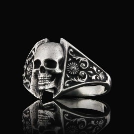 Skull Motif Ring