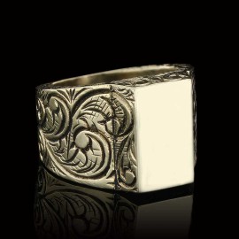 Unique Design Monogram I Bold Alphabet Ring