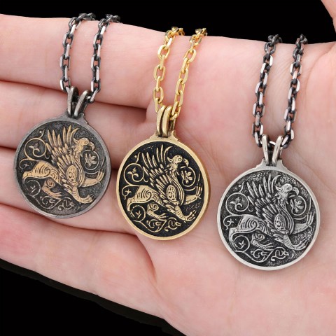 Unique Design Round Gryphon Pendant