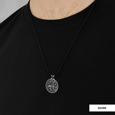 Unique Design Round Gryphon Pendant